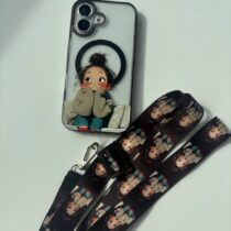 بند و آویز دختر متفکر